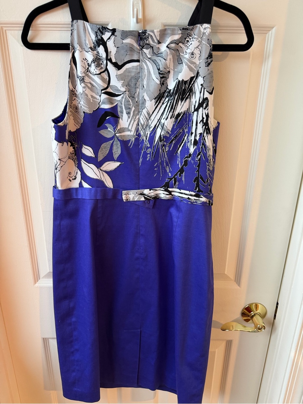 Tahari Purple Sheath Dress with Silver Floral Bodice sz 10 - Picture 2 of 5